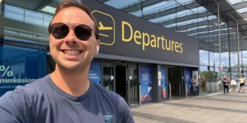 I spent $2,700 flying around the world just to keep my airline status. I got stuck in Qatar and ran out of clothes, but it was worth it.