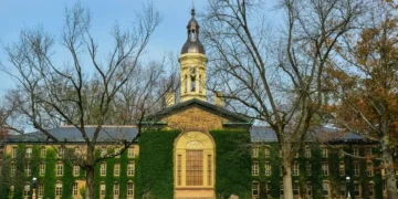 25 colleges where students study the most hours a week
