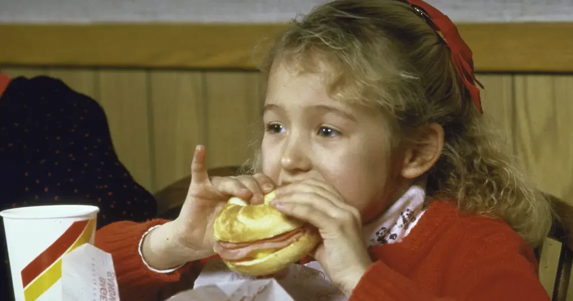 Vintage photos show what it was like to eat at Burger King in the 1980s