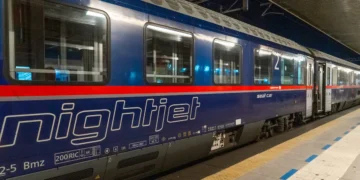 I spent 11 hours sharing a cabin with 3 strangers on a sleeper train in Europe. 6 surprises made me regret it.