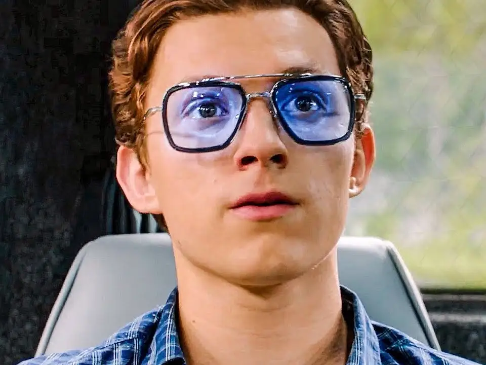 peter wearing edith