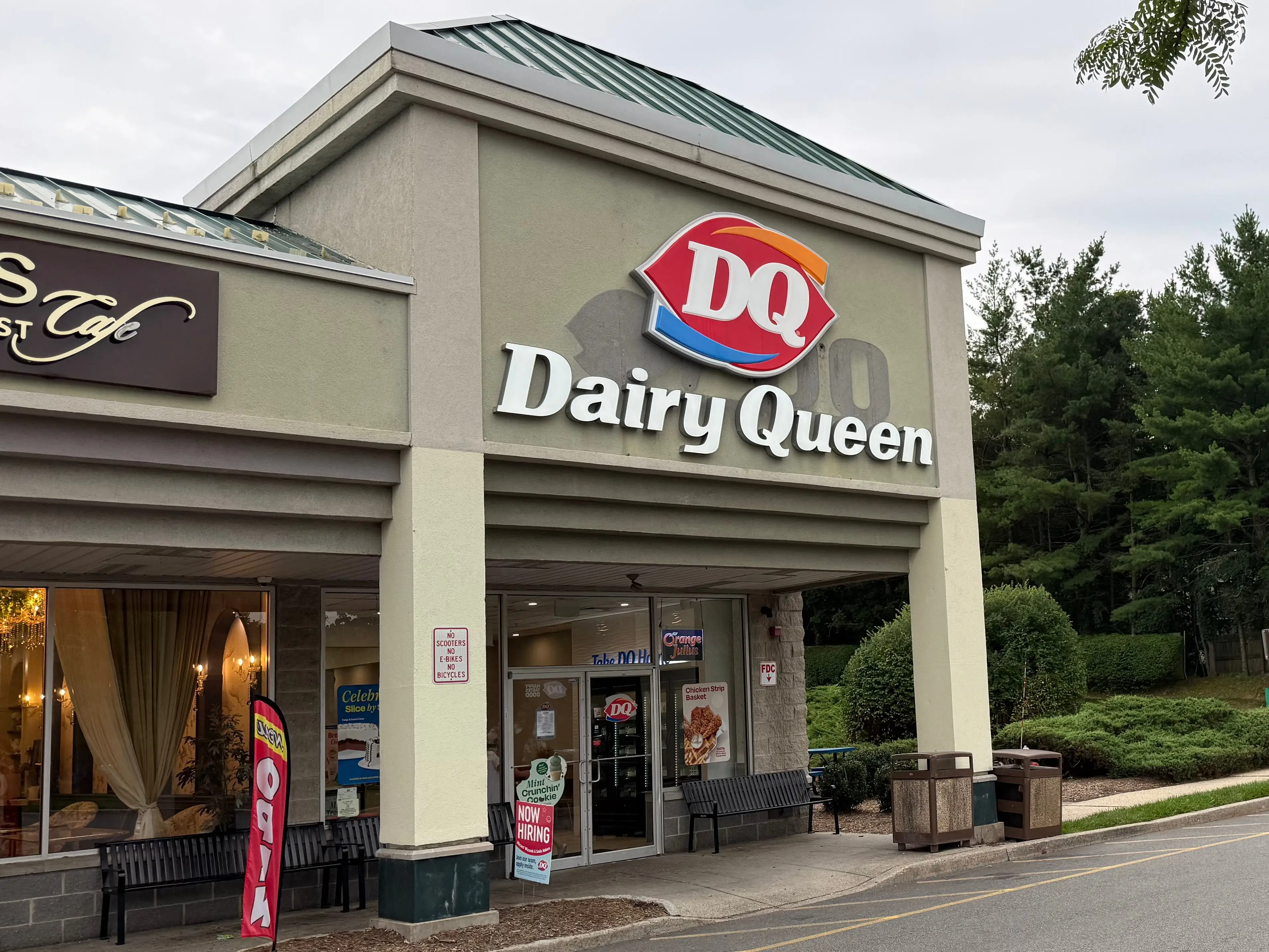 The exterior of a Dairy Queen ice-cream shop.