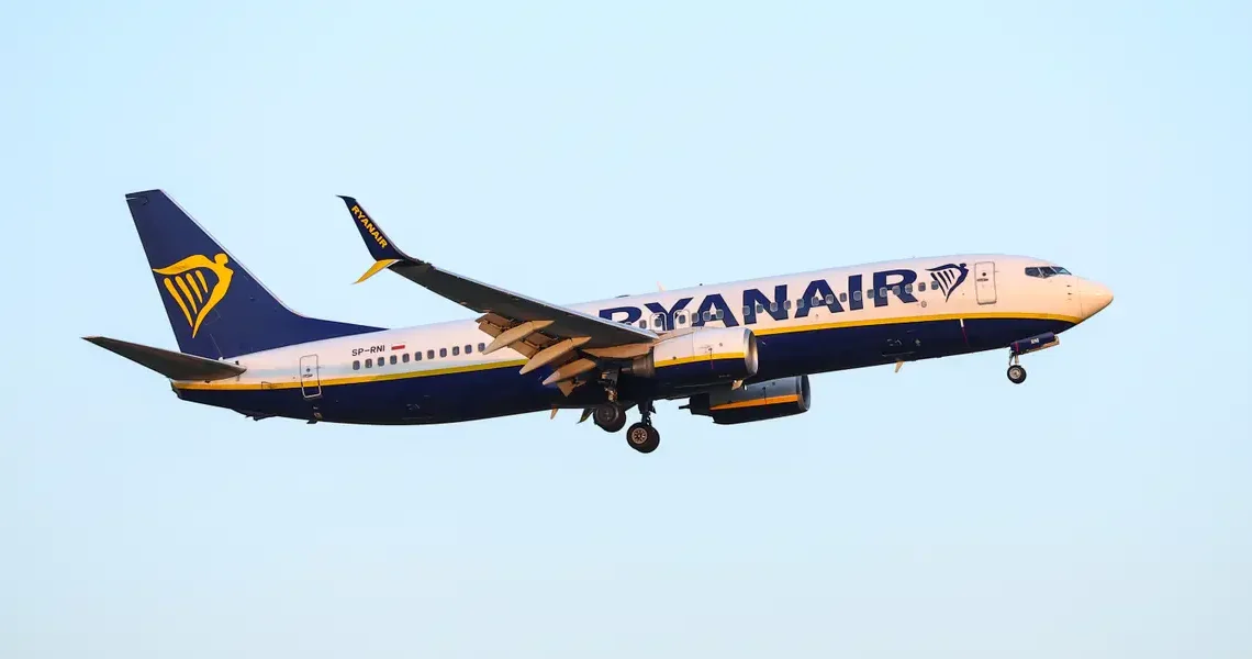 An airline passenger almost got sucked out of the plane. A new report shows how it happened.