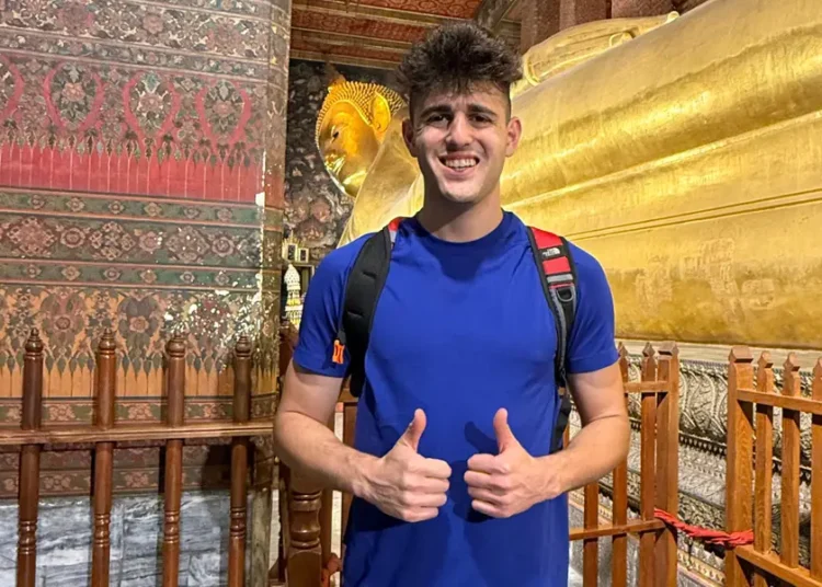 After I graduated from college in the US, I moved abroad to Thailand. It’s nothing like I expected.