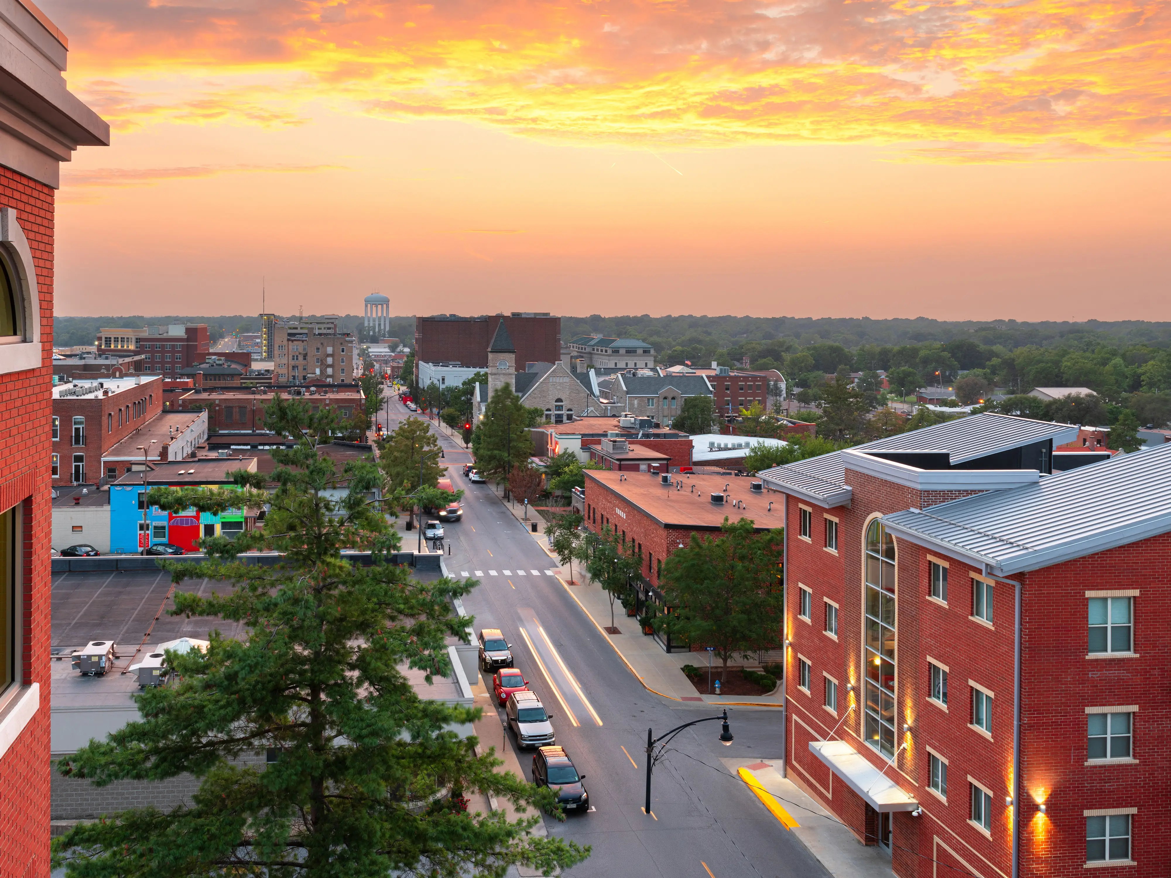 Columbia, Missouri, USA downtown city skyline at twilight.