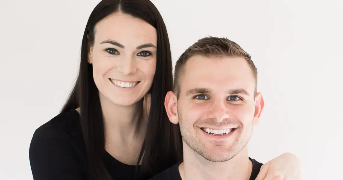 High-school sweethearts started a blog while carrying $40,000 in student debt. By 30, their net worth topped $1 million.