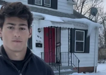 I bought my first investment property while still in college. Now I’m 24 and own 30 homes as a full-time landlord.