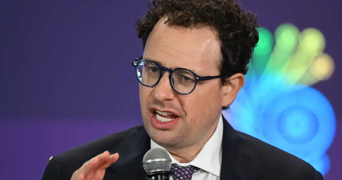 Anthropic CEO Dario Amodei says the way for AI to win over the public is to ‘actually’ cure cancer