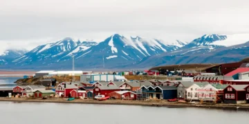 See what life is like in the world’s northernmost town, where it’s dark for 4 months a year and polar bears roam free