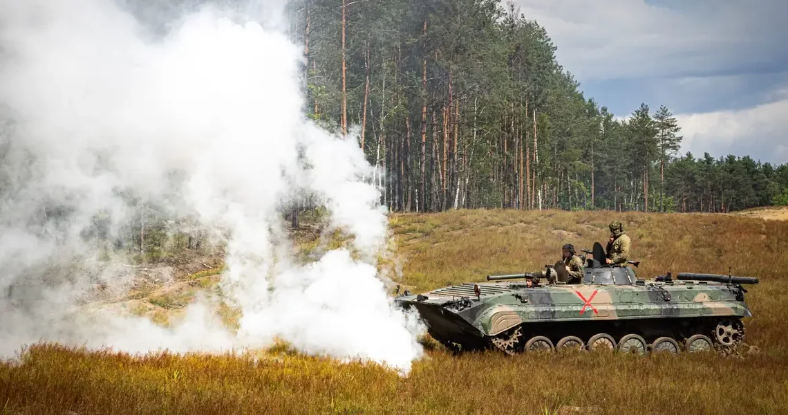 Western forces are role-playing as Russia in training, attacking Ukrainian troops with tanks, ATVs, and motorcycles