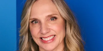 I’m a LinkedIn career expert. Skip ‘doomjobbing’ and do this instead.