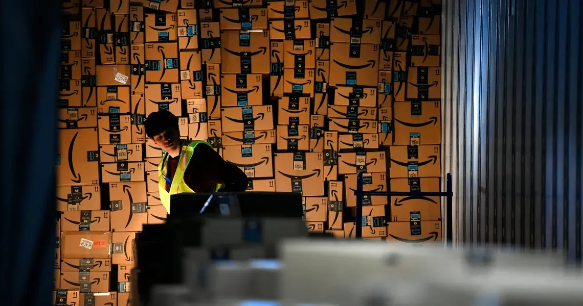 Amazon plots a new ‘Tetromino’ warehouse where robots tackle work that’s notoriously hard to automate