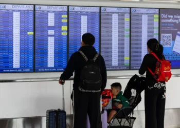 30 major US airports with the most departure delays, ranked