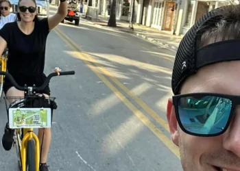 A couple who quit their 9-to-5s and built a 7-figure net worth say their first step to financial independence had nothing to do with money