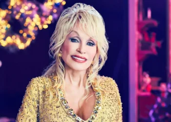 Dolly Parton loved to cook. Here are her best tricks for fluffier eggs, better cornbread, and more.