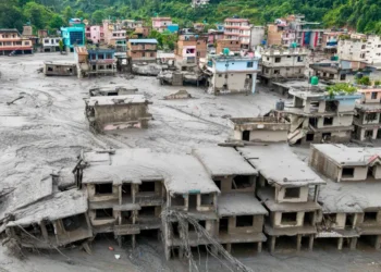 540 foreign tourists from more than 30 countries are missing in Nepal’s flash floods