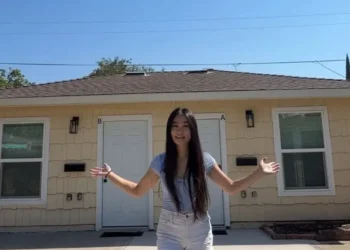 I bought a fixer-upper for $347,000 and turned it into two Airbnbs. It went so well I turned the garage into two more.
