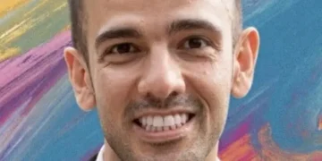 I couldn’t land a job, so I started AI training for $15 an hour. Now I make $100 an hour and built a career around AI.