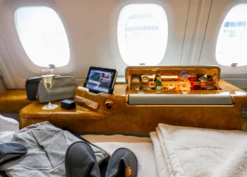 First time flying first class? Avoid being the most annoying person in a premium cabin with these 4 etiquette tips