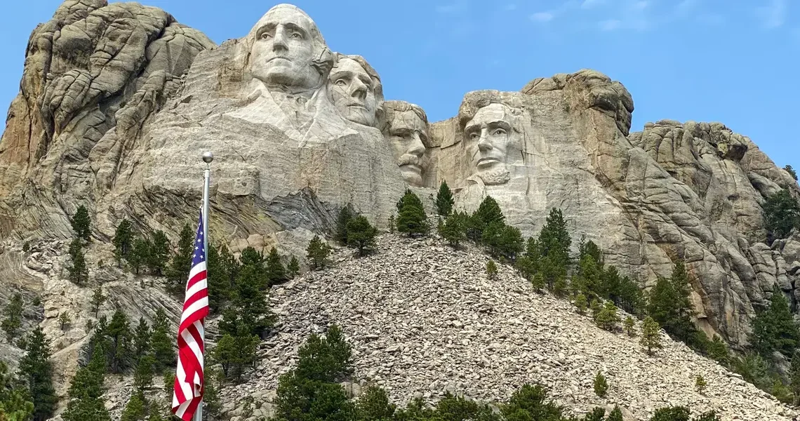 I’ve traveled to all 50 states. These are the 7 most overrated tourist attractions in the US.