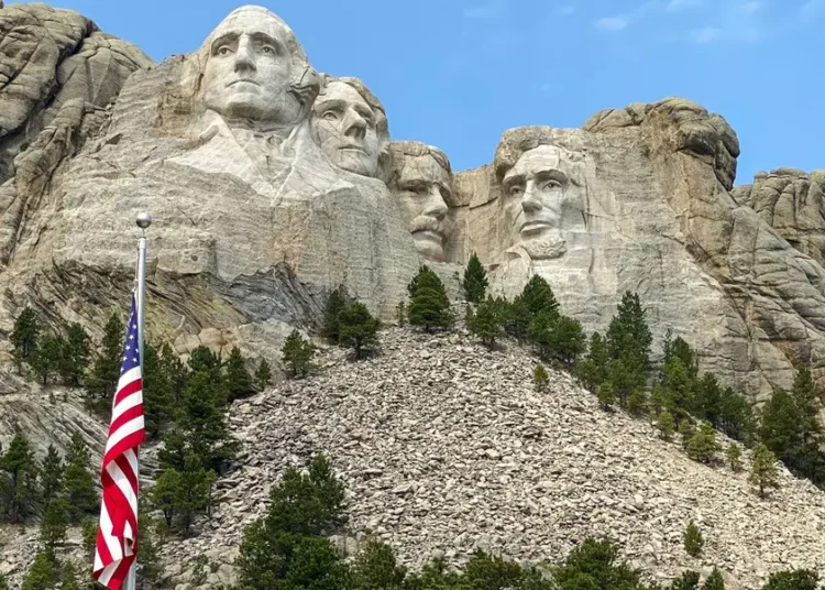 I’ve traveled to all 50 states. These are the 7 most overrated tourist attractions in the US.