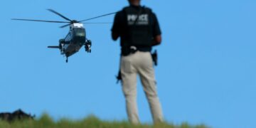 Man arrested at Trump golf course near L.A. faces federal weapons charges