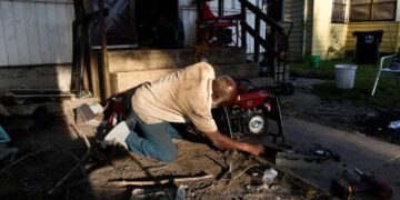 Ten days after storm, thousands are still waiting for power in Indiana