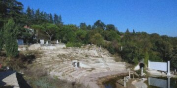 A Man Built a Fake Ancient Theater in Italy and Charged Tourists to See It