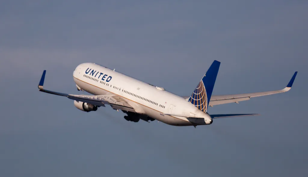 United Airlines Boeing 767-322 N641UA taking off from Barcelona Airport.