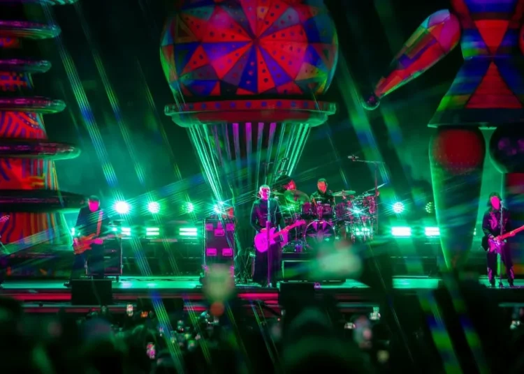 Billy Corgan and The Smashing Pumpkins Take the Stage With Another Massive Pop Star at Lollapalooza
