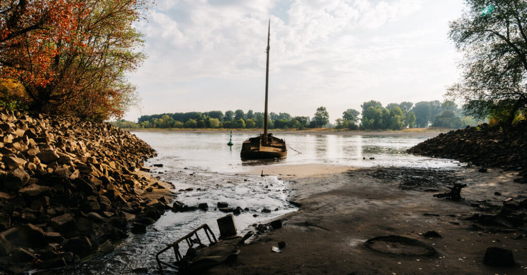 Drought Threatens a Vital Economic Artery in the Heart of Europe