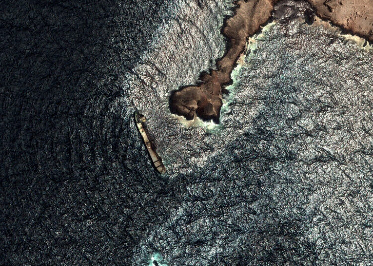 Spike in ‘Dark’ Oil Tankers in Gulf Raises Risk of Catastrophic Spills