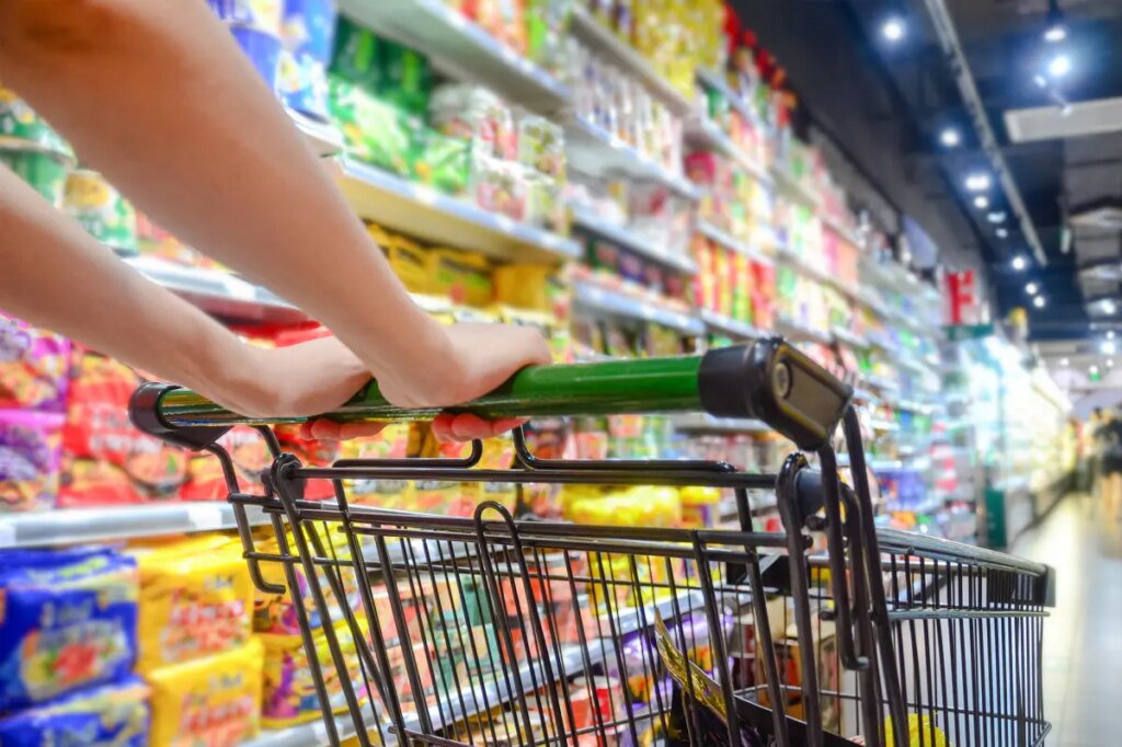 US grocery chain to close 60 ‘underperforming’ stores — with 2 in California