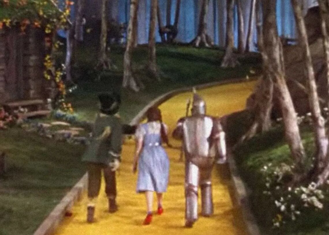 Did One of the Munchkins Hang Himself on the Set of ‘The Wizard of Oz’?