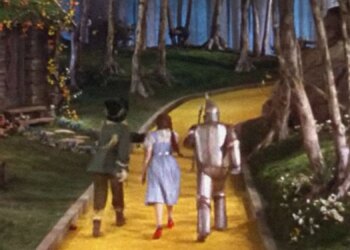 Did One of the Munchkins Hang Himself on the Set of ‘The Wizard of Oz’?