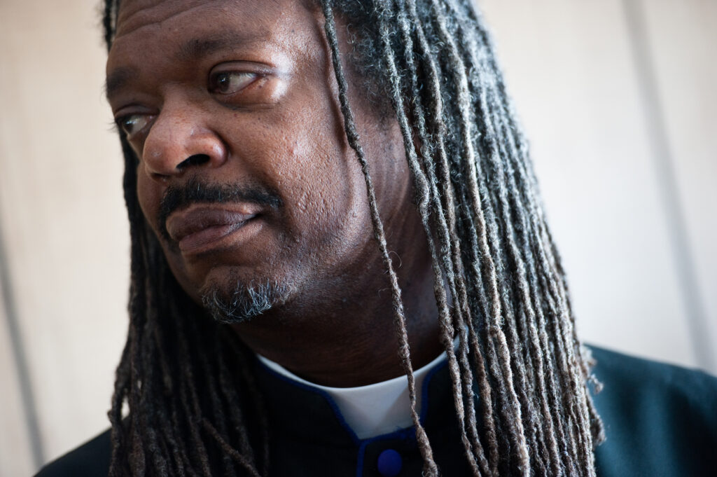 Bishop Rainey Cheeks, a taekwondo master who took on the AIDS crisis, dies at 74
