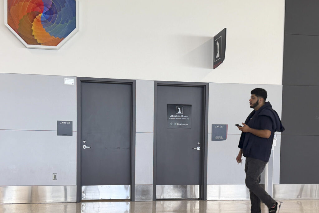 Texas Gov. Greg Abbott takes aim at Muslim washing stations in airports