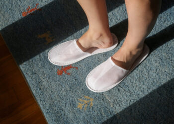 Why you should never walk barefoot on a hotel carpet