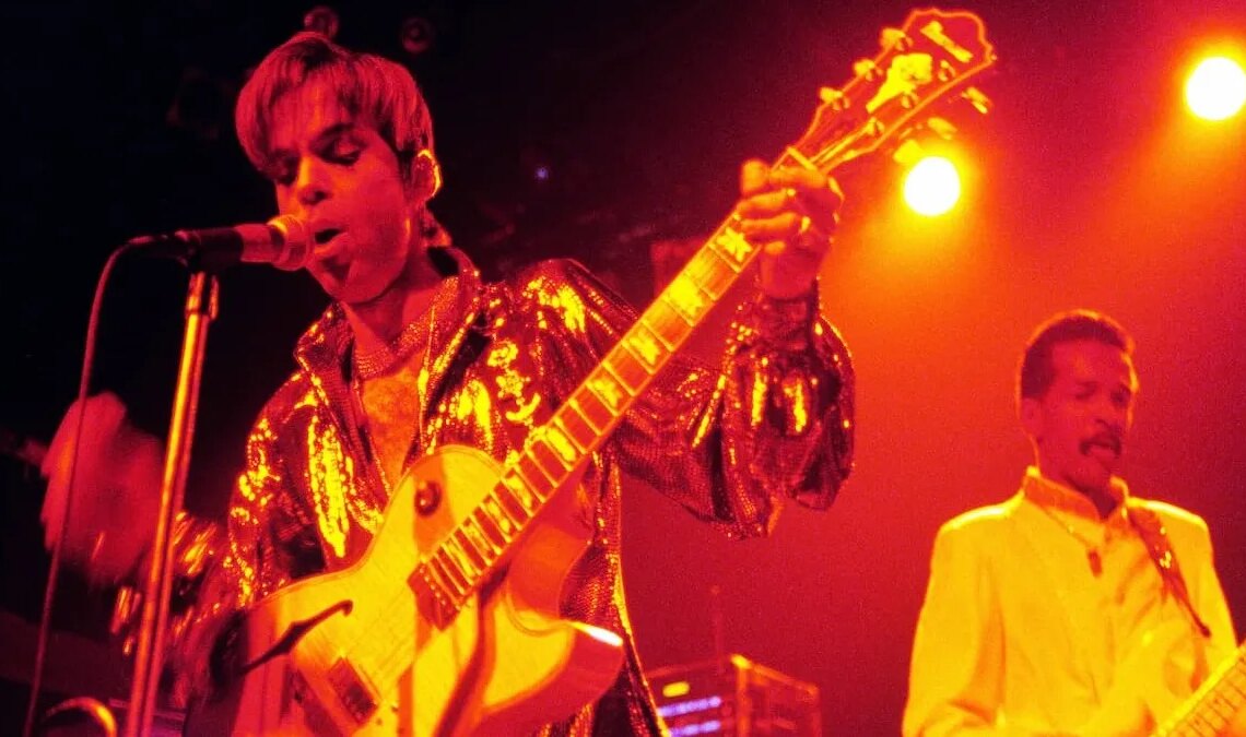 5 90s R&B Love Songs That Will Make You Feel Like You Were Born in the Wrong Generation