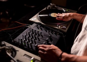 This Iconic California Radio Station Just Fired All Its DJs to Go All-In on an ‘Automated, Humanless’ Future