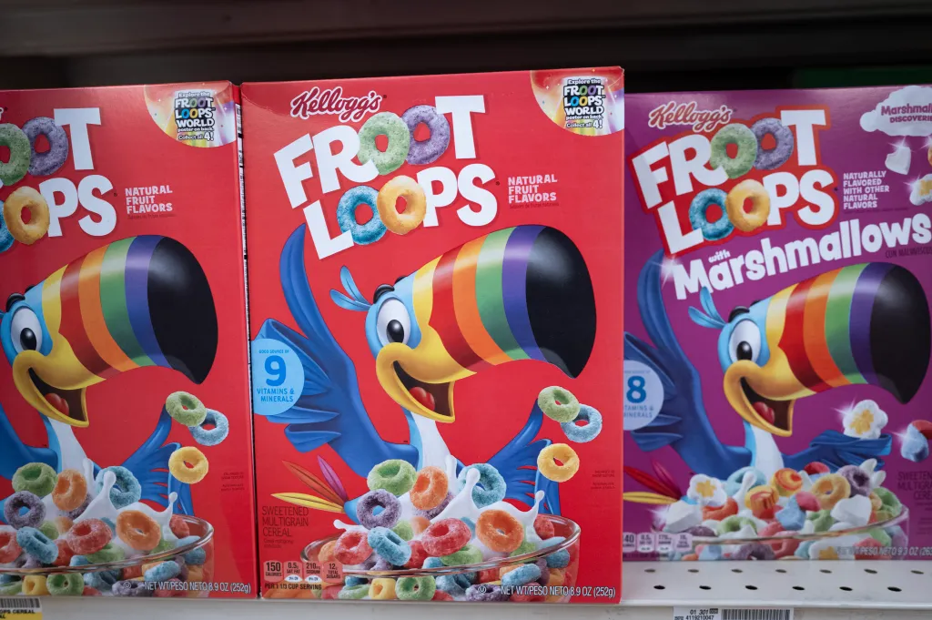 The company said Thursday it has identified fruit- and vegetable-based juices that will give cereals like Froot Loops and Apple Jacks their distinctive colors.