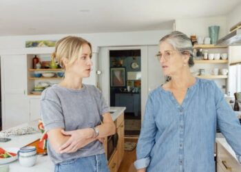 I talked to 68 adults who went no-contact with their families — and they all had one thing in common