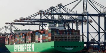 Tariff refunds are juicing corporate profits and GDP as more tailwinds converge to propel growth to a blistering 4.3% pace, top economist says
