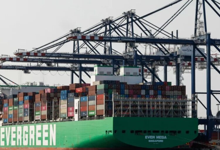 Tariff refunds are juicing corporate profits and GDP as more tailwinds converge to propel growth to a blistering 4.3% pace, top economist says