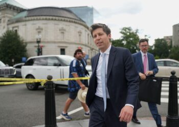 Before regulating AI, define strict limits for the government