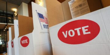 Trump is having trouble changing how Americans vote