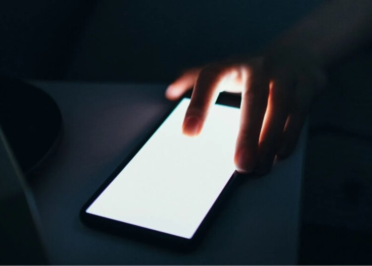 Is ‘Soft Blocking’ a Healthy or Toxic Breakup Trend?