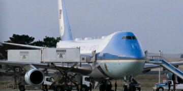 Trump’s plane ruse echoes Clinton’s Pakistan swap, with one key difference