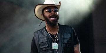 This Experimental Rap Artist Is Rivaling Kanye With His Attacks on His Own Fan Base: ‘I’m Really Sorry That You’re All Like That’