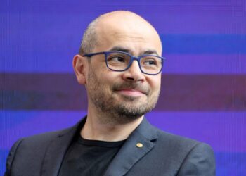 Google’s stock drops after Nobel-winning AI executive steps aside